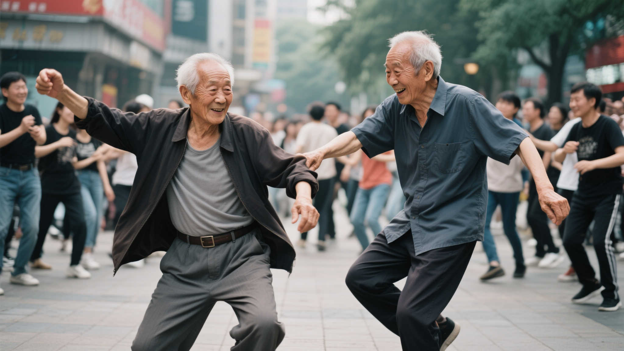 两位大爷的惊人举动让我瞠目结舌